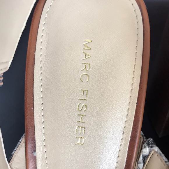 Marc Fisher 4” snake print sandals. - Picture 3 of 3